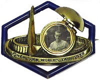 New York Worlds Fair pin